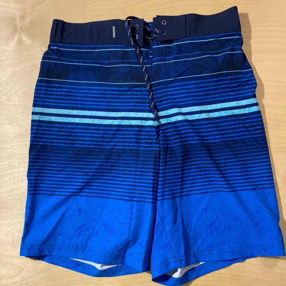 Ocean Coast Men's Blue Striped Swim Shorts Large (C)
